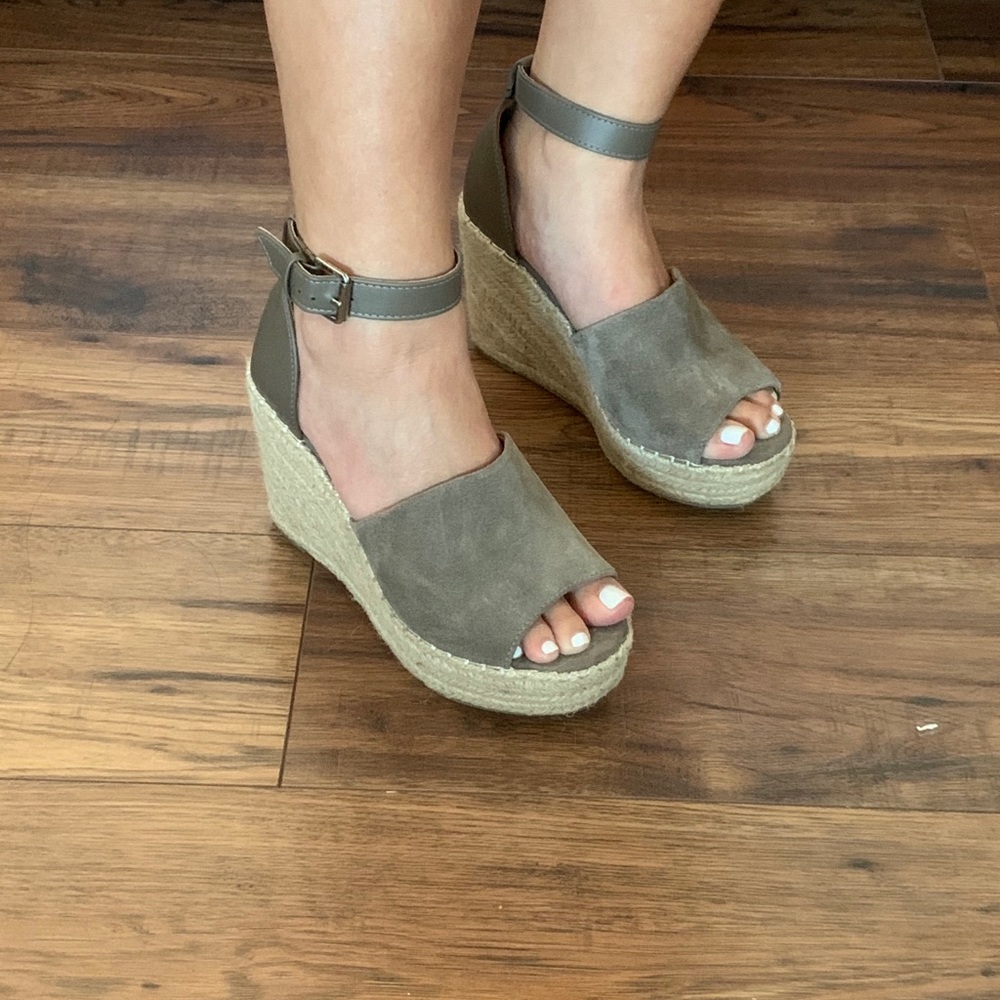 Steve Madden Marina Suede Wedge Sandals 6.5